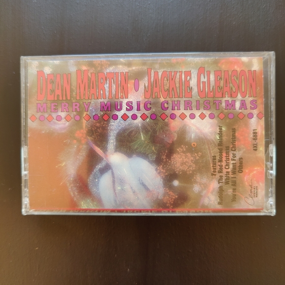 3 Christmas 🎄 🎁 Themed Cassettes with old favorites - Picture 5 of 9
